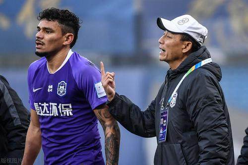 v体育官网-巴媒:苏亚雷斯收FIFA裁定 与津门虎解约成自由身